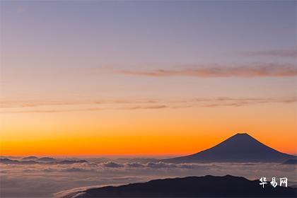 纳音为山头火出生年份为甲戌年的人壬戌